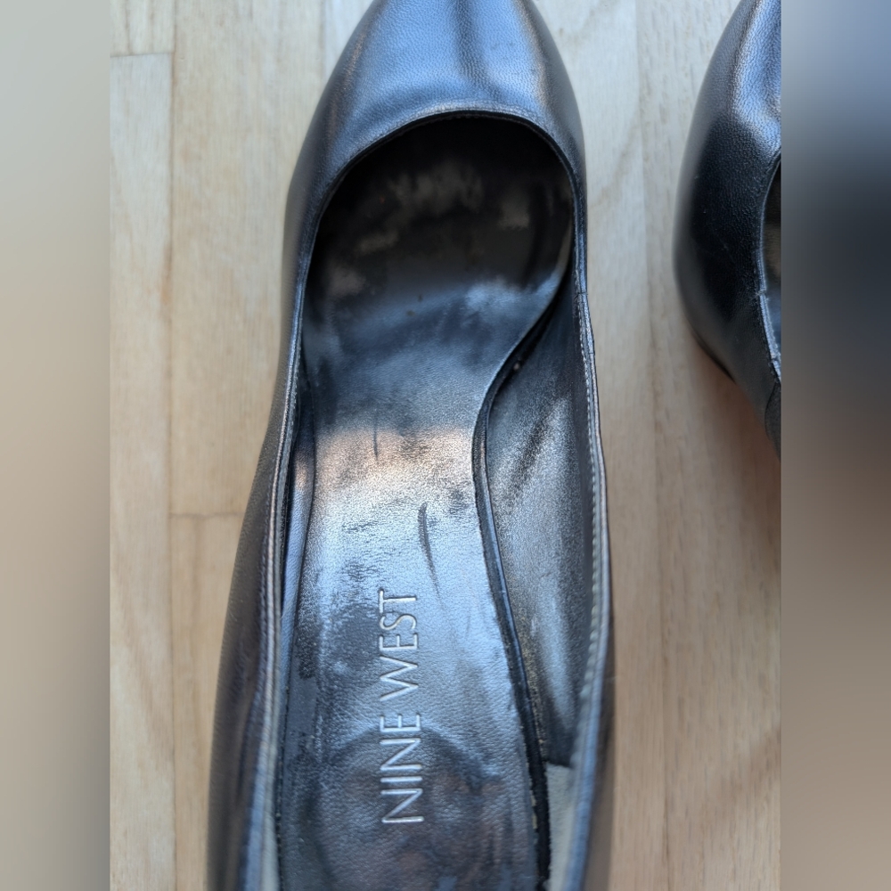 Nine West Classic Platform Stilleto Black Leather Heels (Size 8) - Picture 6 of 16